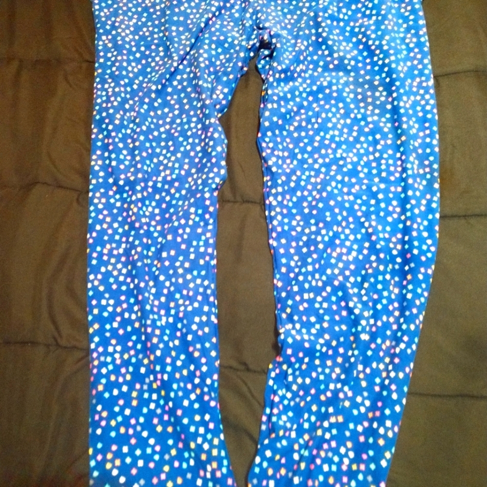 LuLaRoe TC2 blue leggings with multiple colors of tiny shapes